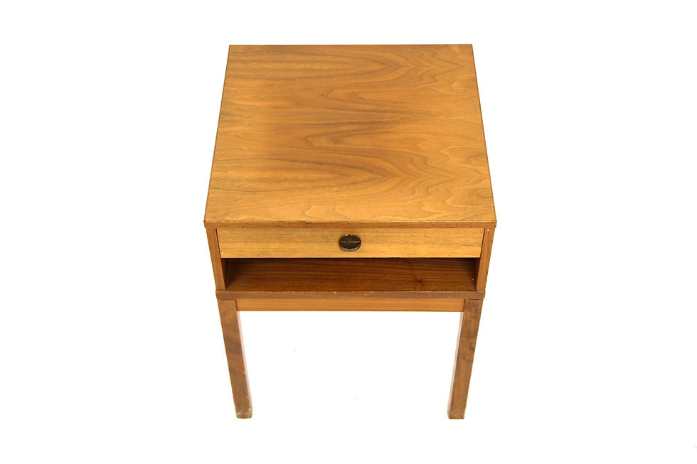 Miniature : Table de chevet en noyer, Suède, 1960