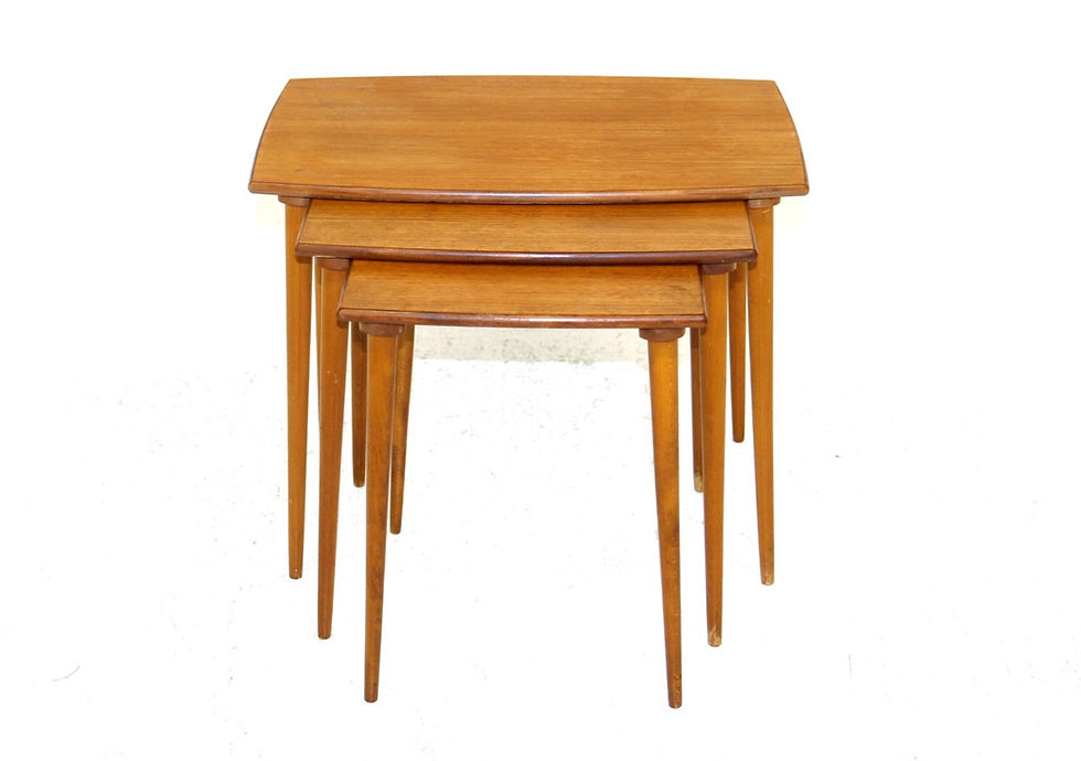 Miniature : Set de 3 tables "gigognes" en teck, Suède, 1950