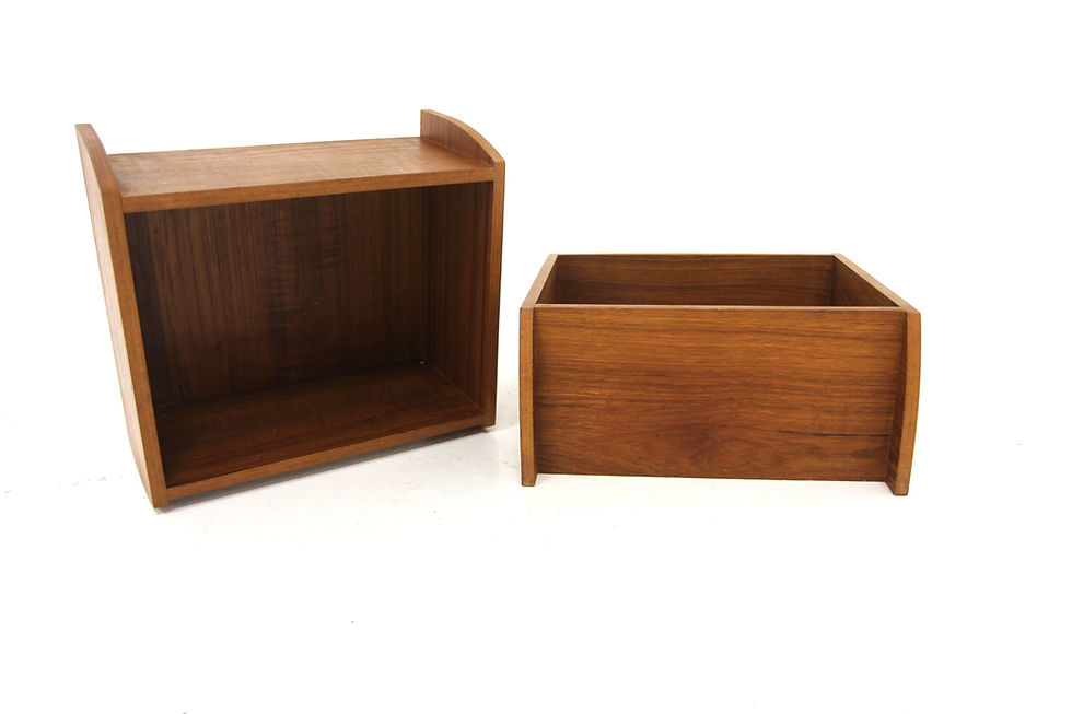 Set de 2 tables de chevets suspendues en teck, Suède, 1950