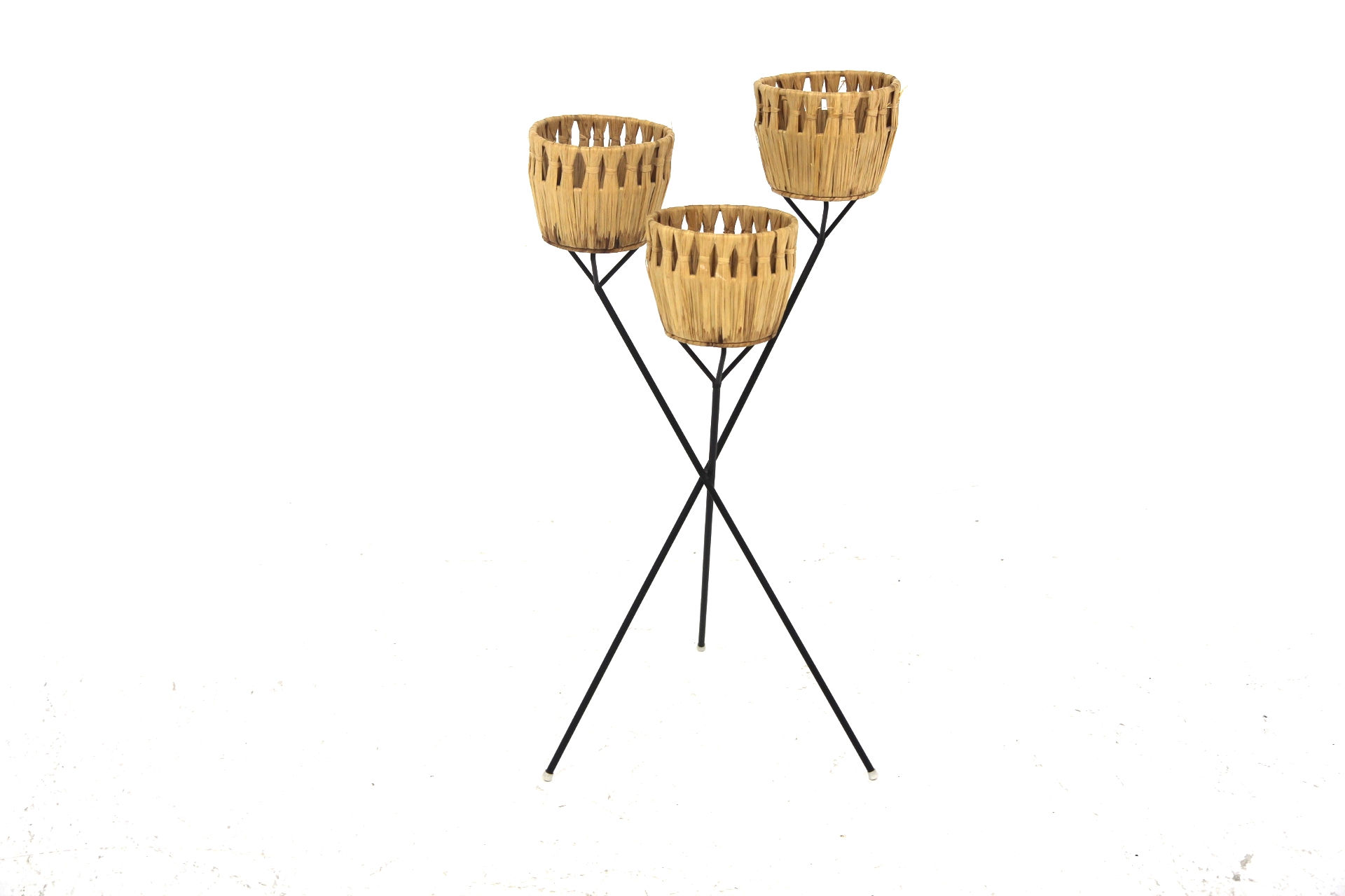 Jardinière d'intérieur scandinave en métal et en paille, Suède, 1960