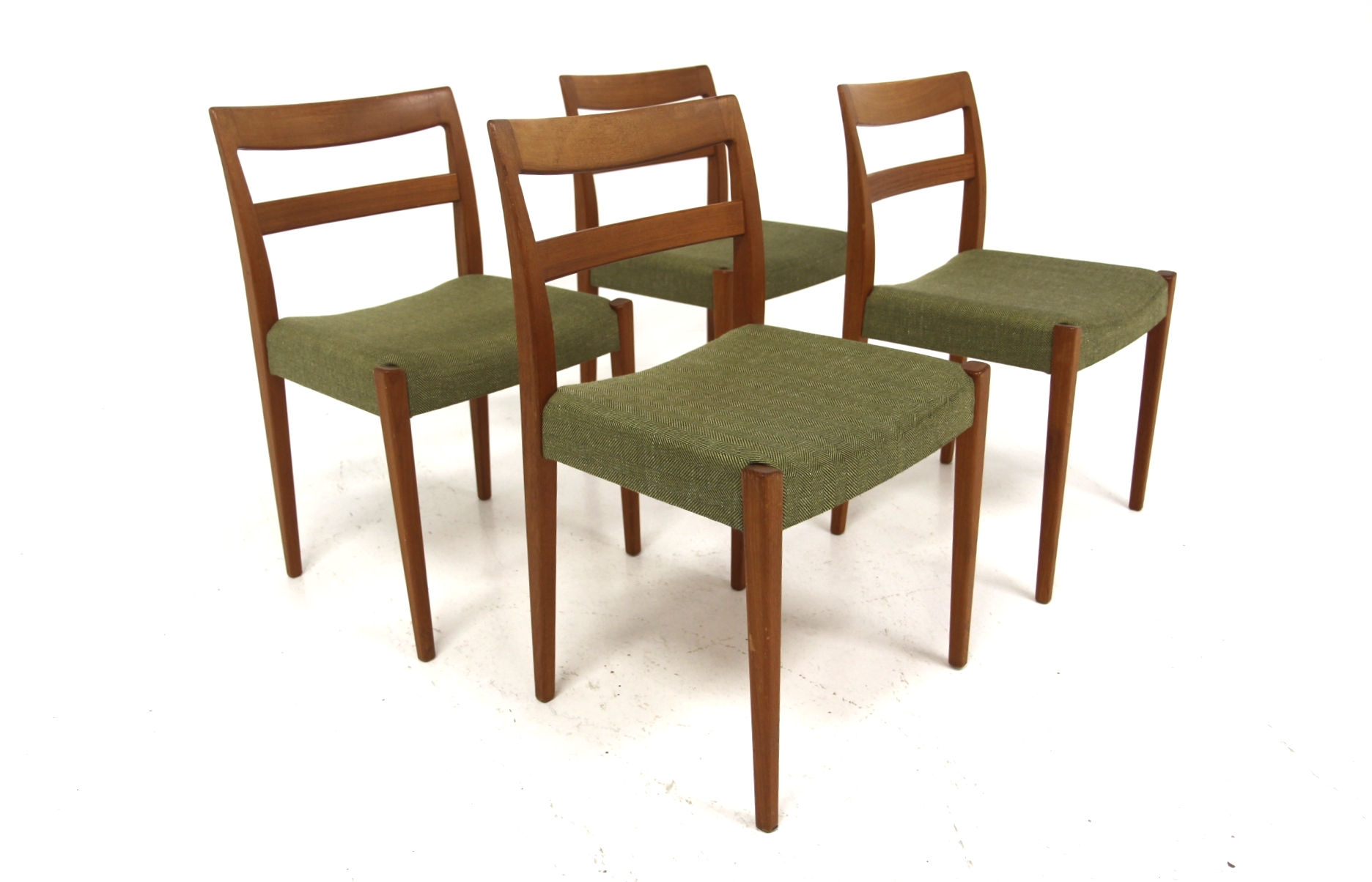 Set de 4 chaises en chêne "Garmi", Nils Jonsson, Troeds, Suède, 1960