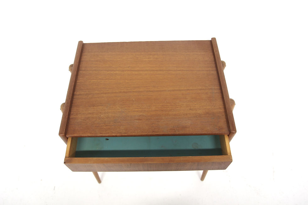 Miniature : Table de chevet scandinave en teck, AB Carlströms, Suède, 1960