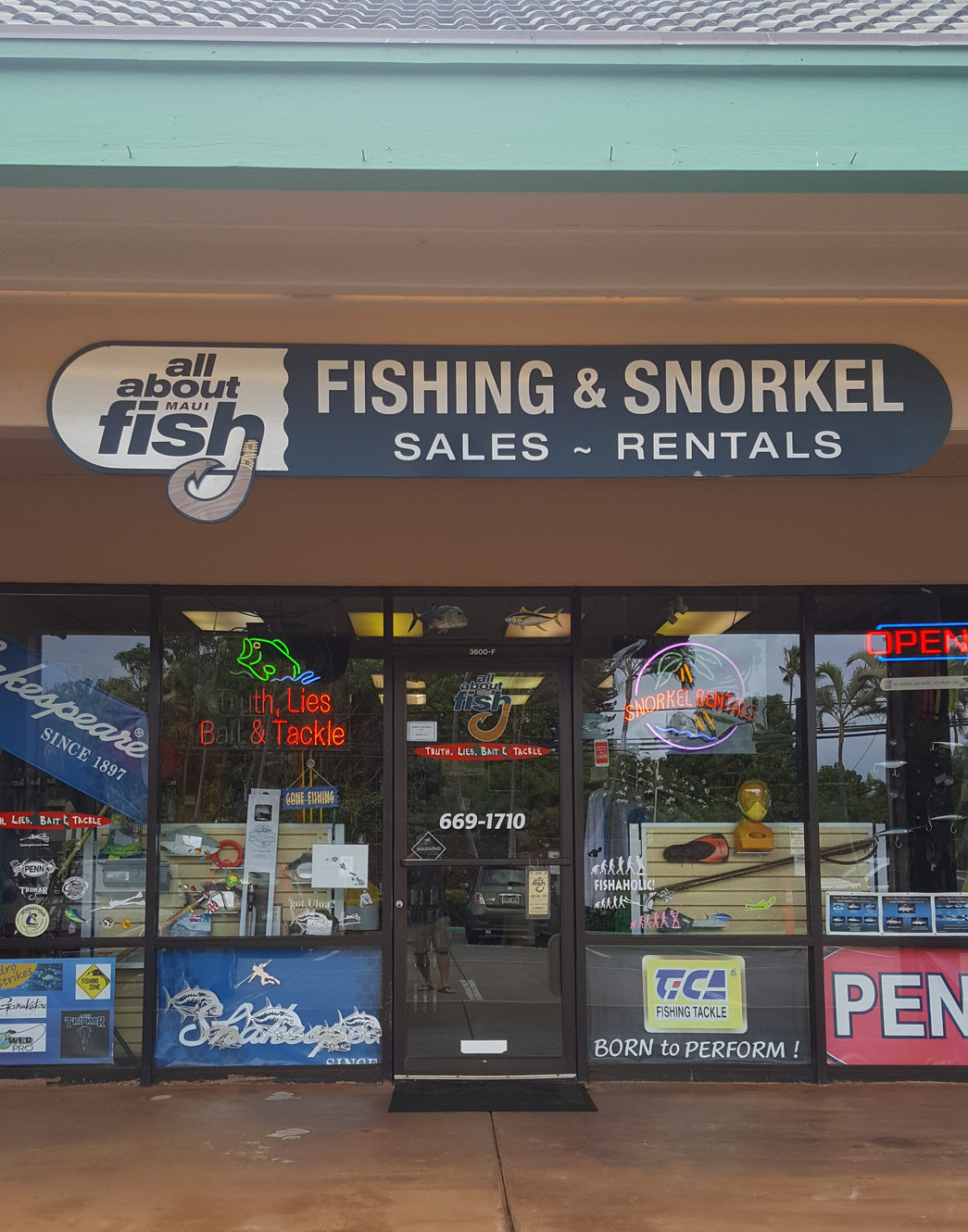 Snorkel and Fishing Gear, Lahaina