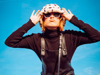 流行り廃りのないフェイクレザードレス