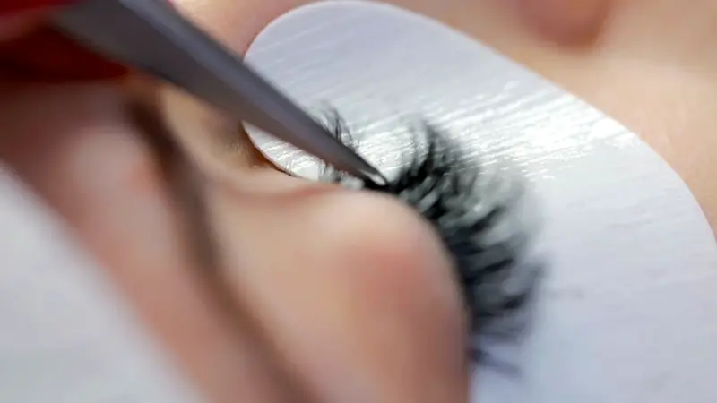 Eyelash Extension at Victoria Beauty Salon