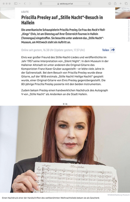 Priscilla Presley bekam einen handwerklichen Nachdruck des Autograph
V von „Stille Nacht" als Andenken an die Stadt Hallein.
