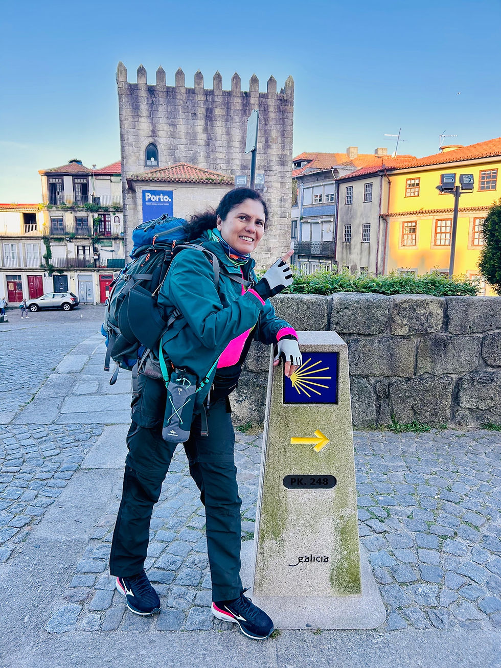 Marco inicial caminho Portugues frente a Catedral