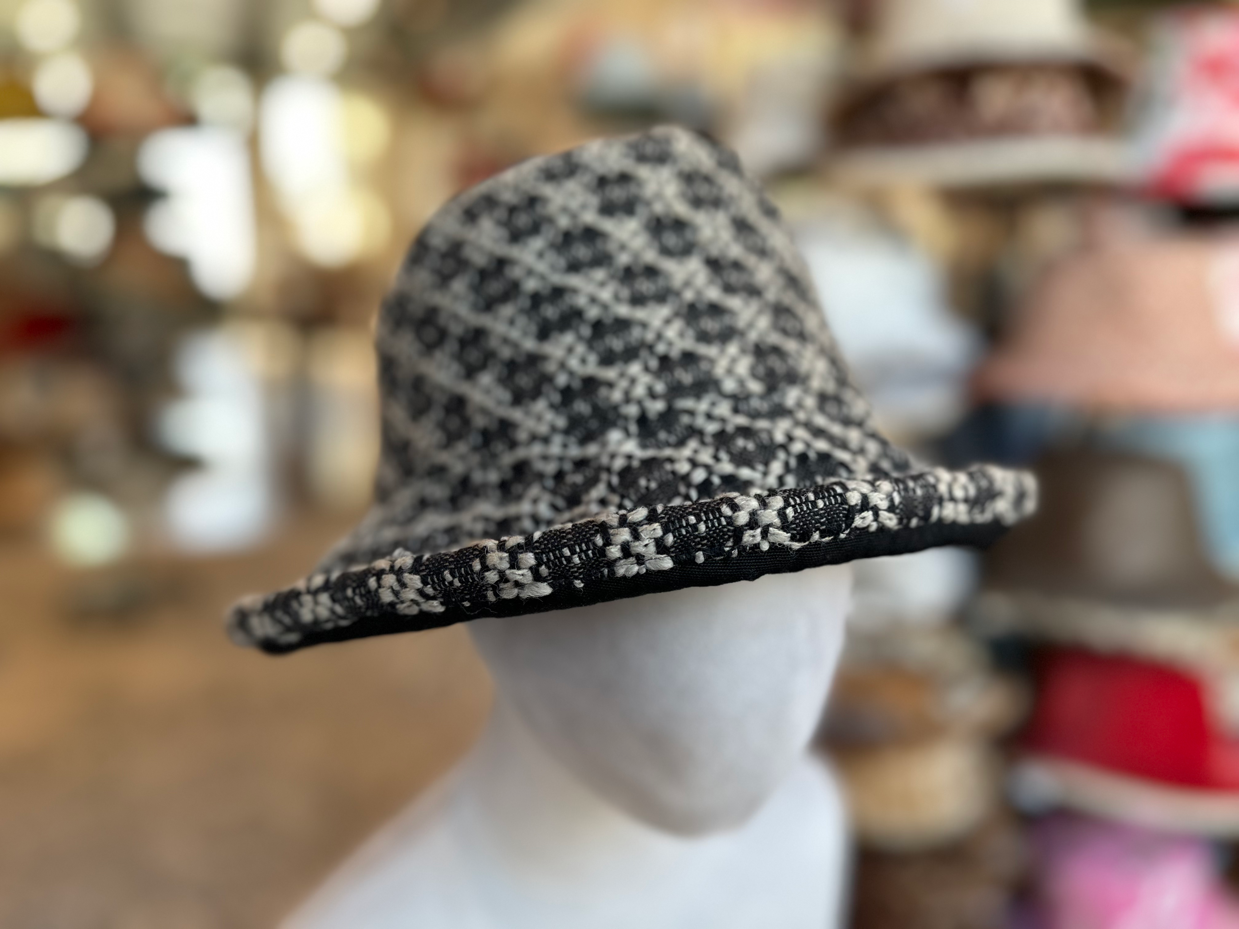 Black & Cream Criss Cross