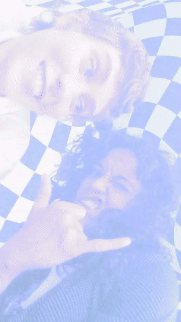 Sophia Lilis Blondie