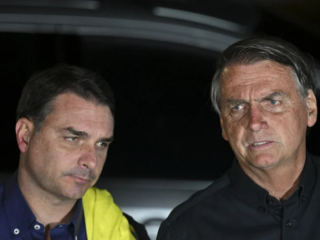Alexandre de Moraes proíbe Flávio Bolsonaro de visitar Jair Bolsonaro por 90 dias
