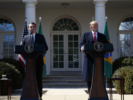 Donald Trump sai em defesa de Bolsonaro e denuncia “caça às bruxas” no Brasil