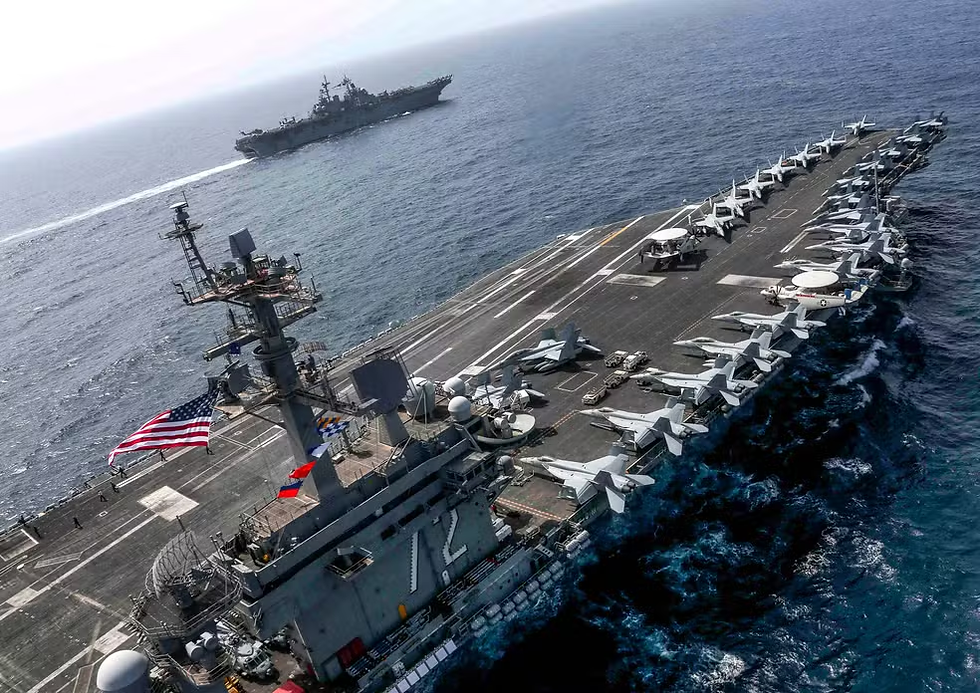 EUA mantêm 24 navios de guerra no Mar da Arábia e Mediterrâneo com 2 grupos de porta-aviões e 20 mil fuzileiros navais