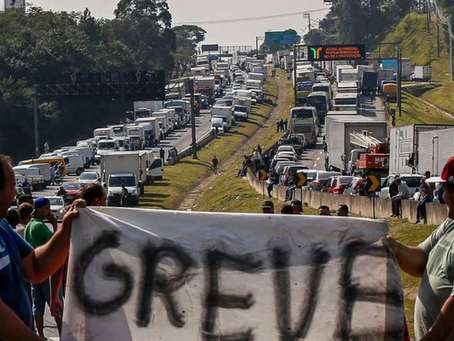Caminhoneiros iniciam greve e pressionam Senado a votar MP do Frete antes de quinta-feira