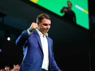 Flávio Bolsonaro apresenta plano de governo: “Para o Brasil Vencer o Atraso”
