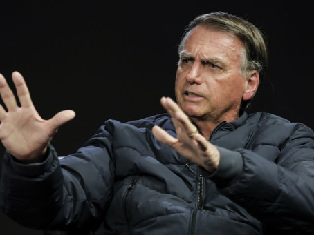 "Nunca pensei em fugir do Brasil", afirma Bolsonaro após imposição de tornozeleira eletrônica