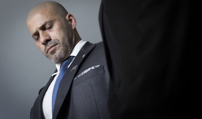 Advogado denuncia tortura física e psicológica de Daniel Silveira