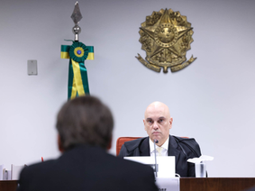 Moraes autoriza Flávio a voltar a visitar Jair Bolsonaro, mas mantém proibição de uso político-eleitoral dos encontros