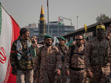 Guarda Revolucionária ameaça "ataque pesado" a bases americanas se petroleiros iranianos forem atingidos