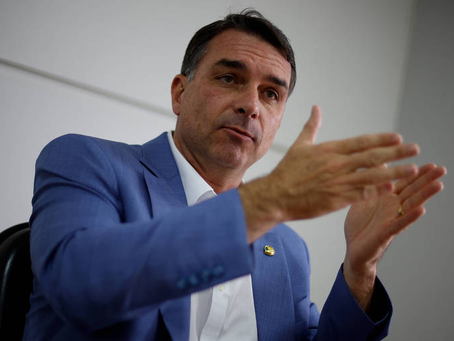Flávio Bolsonaro critica governo Lula por taxa de 55% da China sobre carne bovina brasileira