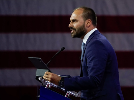 Eduardo Bolsonaro: "Alexandre de Moraes transformou-se num gângster de toga"