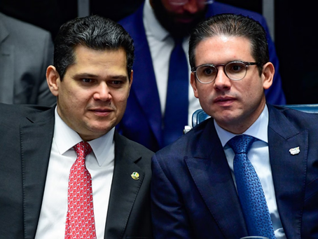 EUA podem suspender vistos e impor sanções a Alcolumbre e Hugo Motta, diz Eduardo Bolsonaro