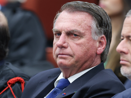 Bolsonaro é alvo da Polícia Federal por ordem do STF