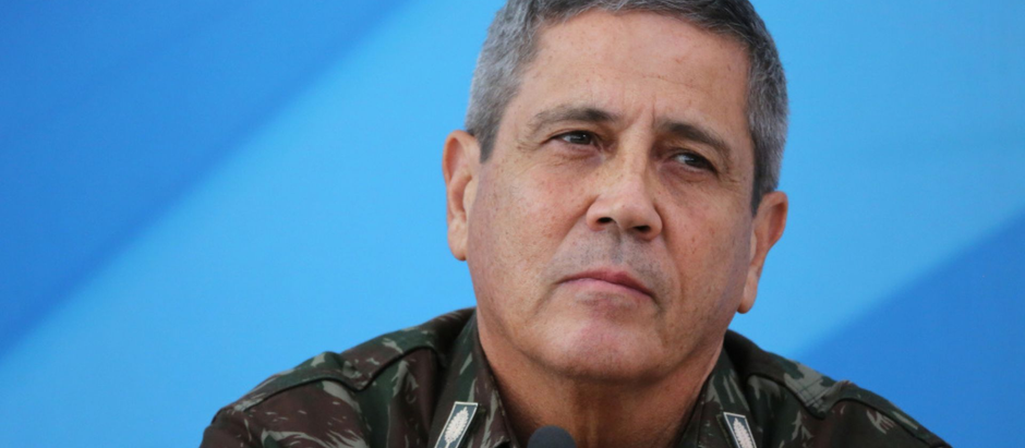 PGR defende manutenção da prisão de Walter Braga Netto em parecer ao STF