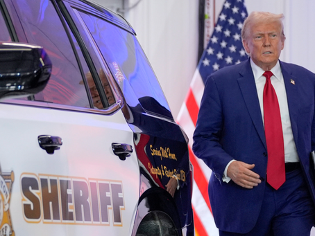 Donald Trump deporta imigrantes ilegais