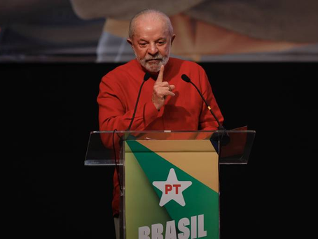 Lula acusa os EUA de envolvimento em golpe e defende moeda alternativa ao dólar