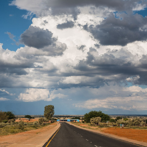 The road to Manyeledi Village, NW