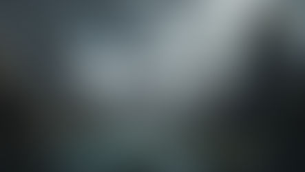 Cité monumentale représentant le monde antédiluvien avant le déluge de Noé, dans une ambiance biblique sombre et mystérieuse.