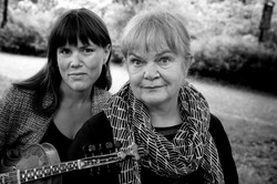 Anne Marit Jacobsen og Benedicte