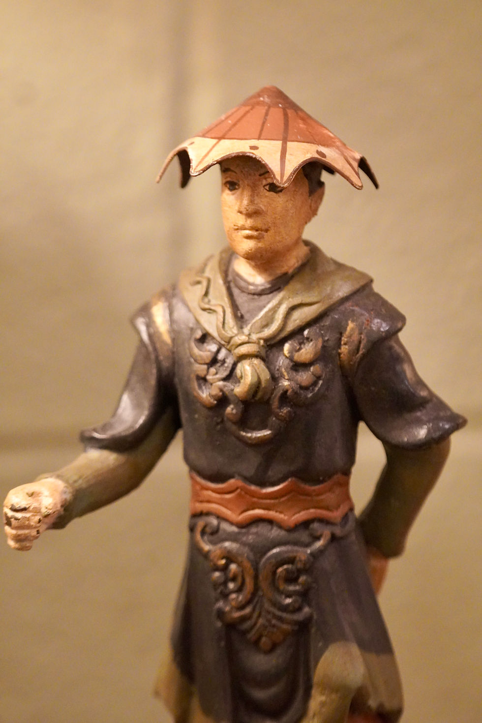 Thumbnail: Pair of Vintage Tole Chinoiserie Figures