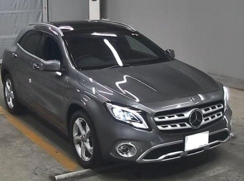 MercedesGLA 2019,premium p, low milege
