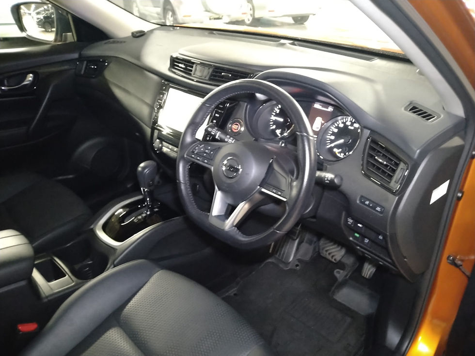 Миниатюра: Nissan Xtrail 2018 7 seaters, low milege