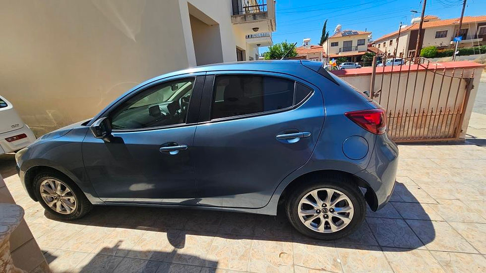 Thumbnail: Mazda demio 2016