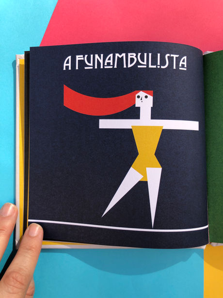 Funambulist balancing by walking on a rope