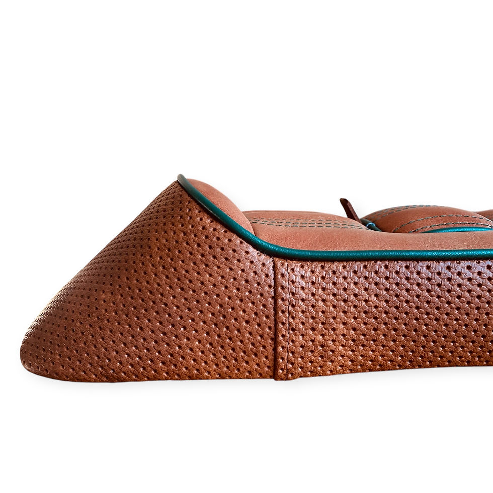 Thumbnail: Vintage Leather Solo Lambretta Seat with Racing Green Piping 