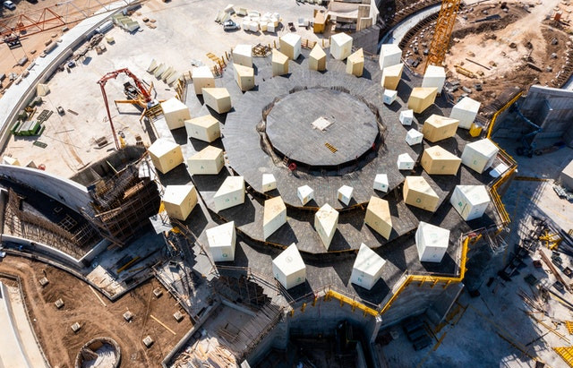 Video of Shrine of ‘Abdu’l-Bahá: Plaza walls completed, trellis construction begins