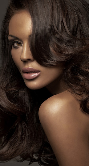 Mujer con cabello ondulado