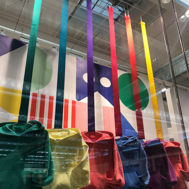 vitrine magasin display visual merchandising agencement boutique mobilier retail design architecture commerciale Lille