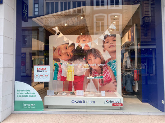 vitrine Okaïdi, conception, scénographie, stylisme, merchandising, kids, enfant