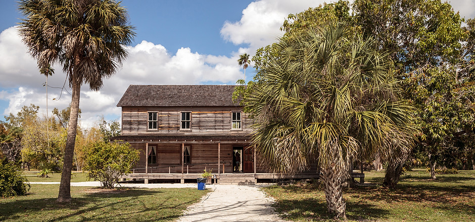 bigstock-Estero-Florida-Usa--Februar-288854971.jpg