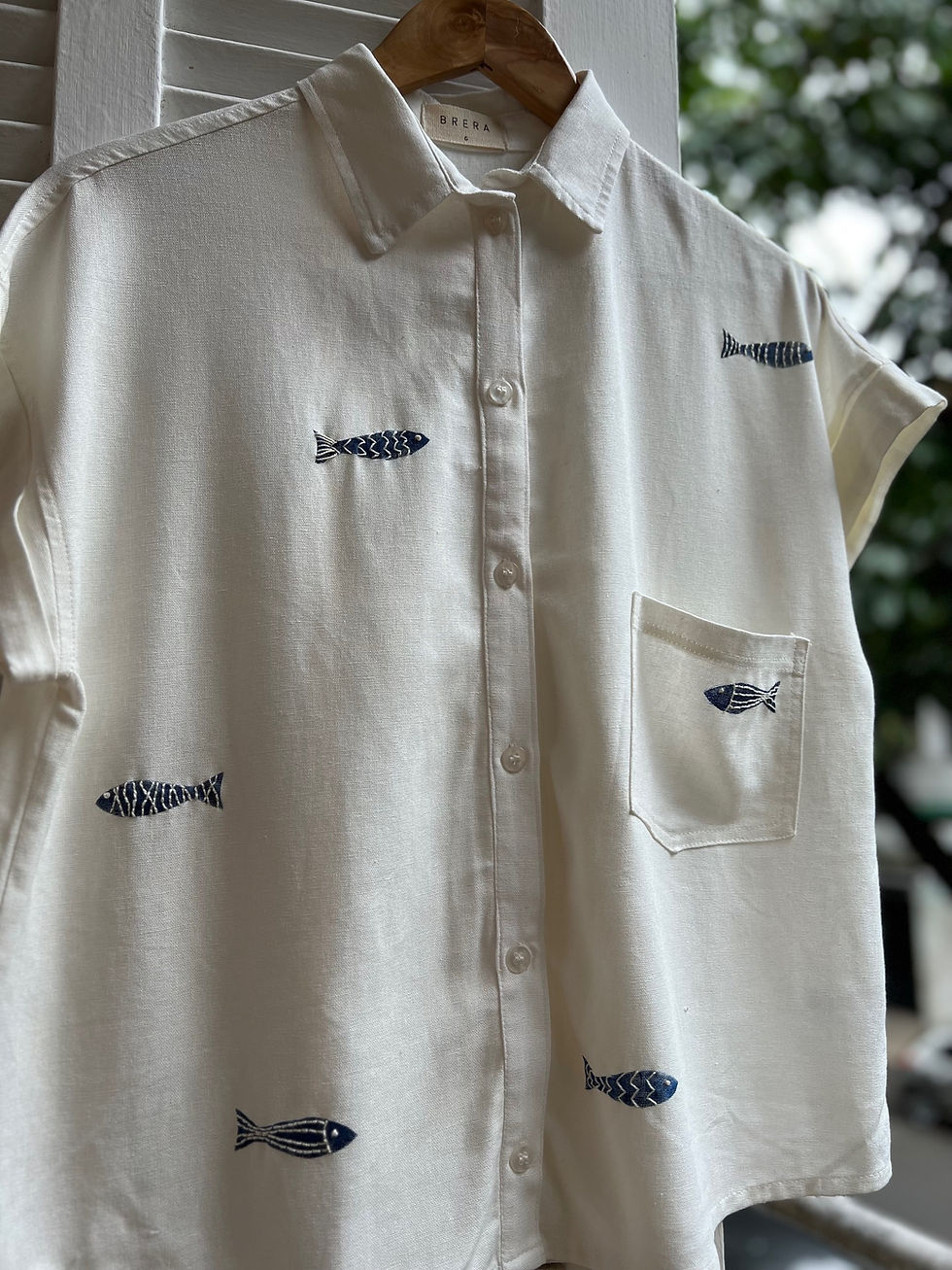 Miniatura: camisa pintada e bordada peixinhos