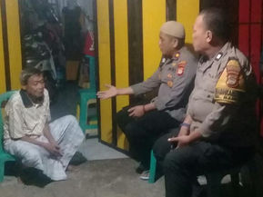 Peduli Sesama,Kapolsek Mamajang Kunjungi Kediaman Bayi Jantung Bocor.