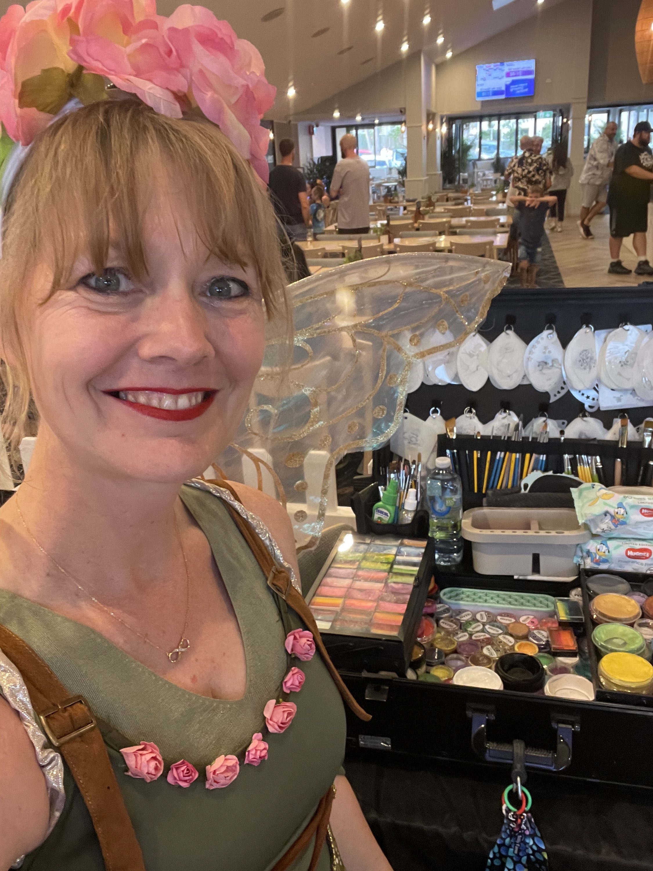 Writer: Infinity Faces Face Painting