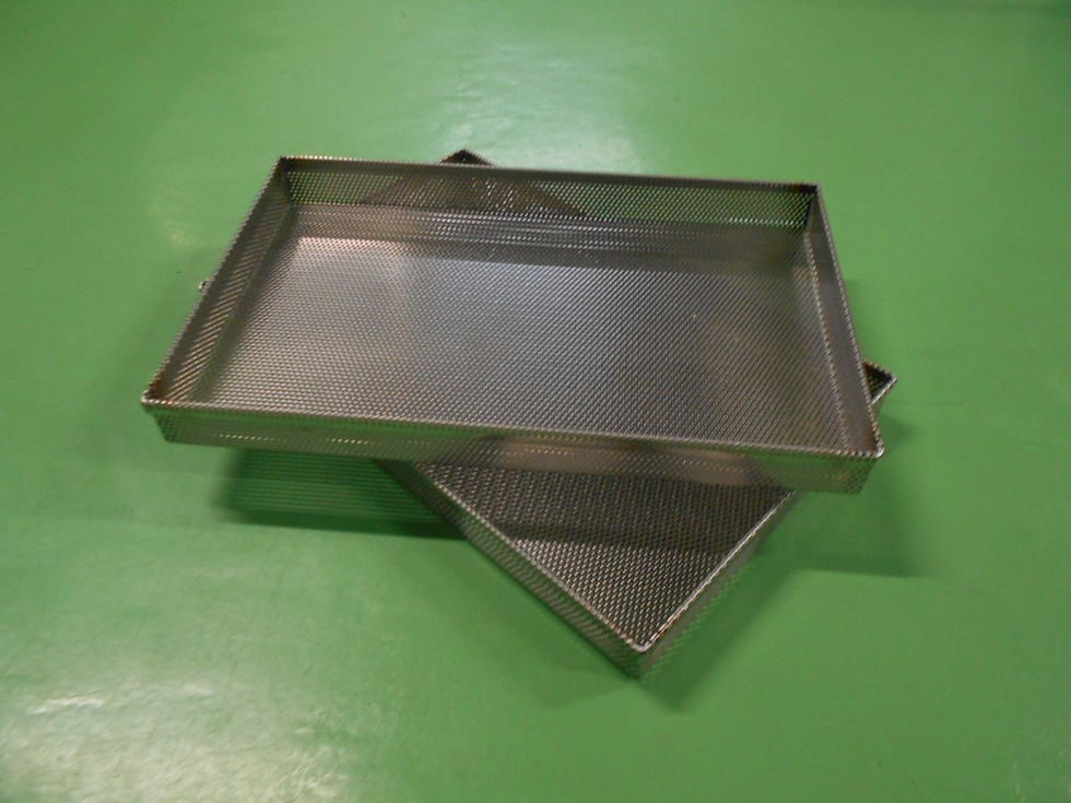 パンチング製トレイ