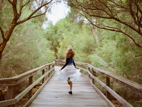 Anika Louise captures Australiana family life in nostalgic folk-pop gem 'Pearl'