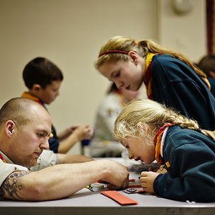 leader-helping-scouts-jpg.jpg