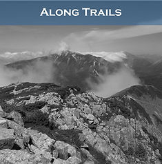 タイトル、Along Trails_v2 (薬師岳、薄い紫色).jpg
